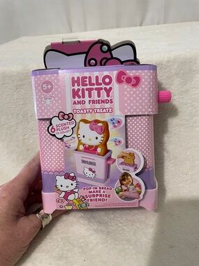 Hello Kitty Pink and Purple Toasty Treatz Pop-In Toy